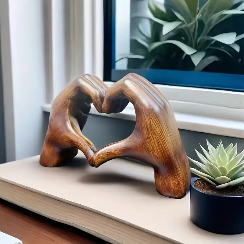 Escultura Decorativa “Manos del Amor”